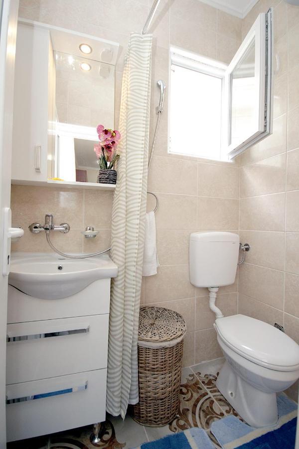 Studio Apartman Sveti Stefan Apartment Ngoại thất bức ảnh