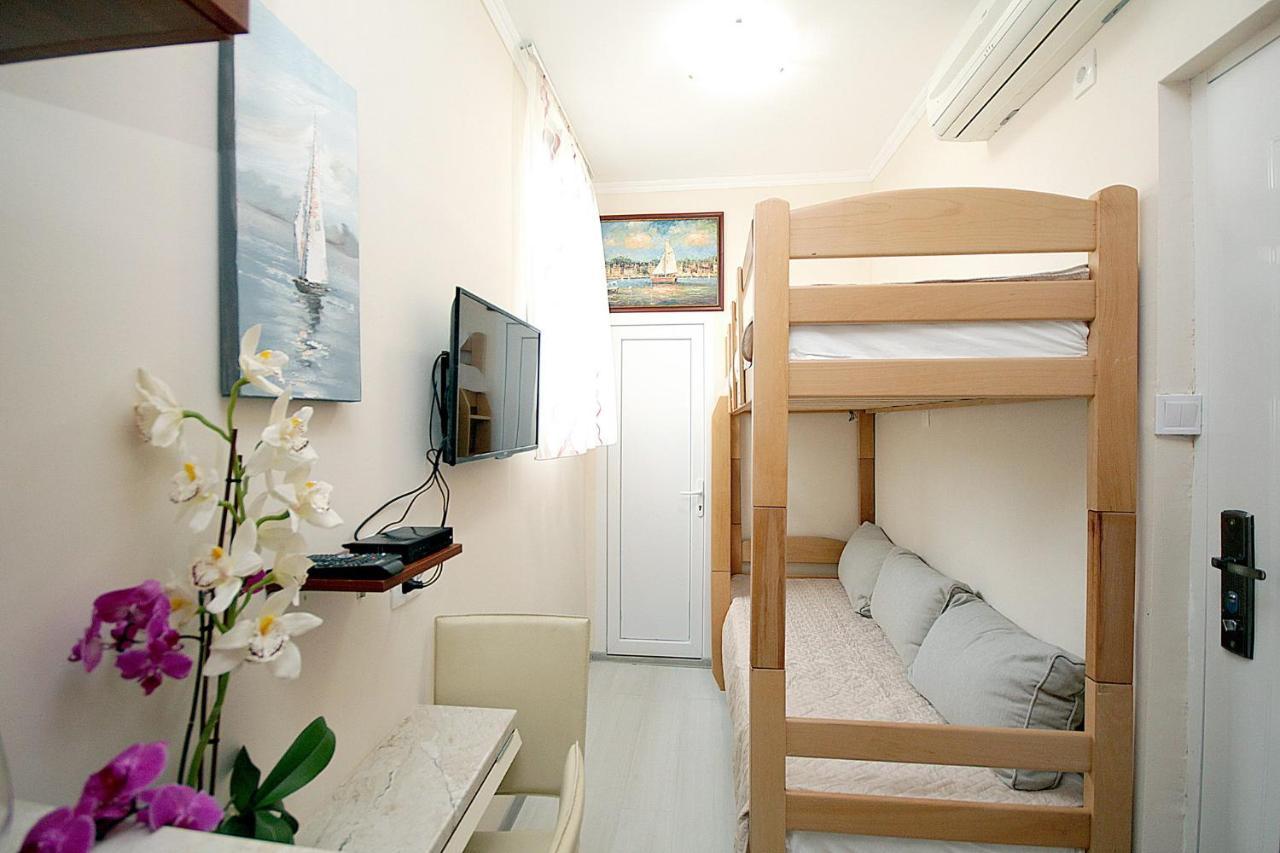 Studio Apartman Sveti Stefan Apartment Ngoại thất bức ảnh